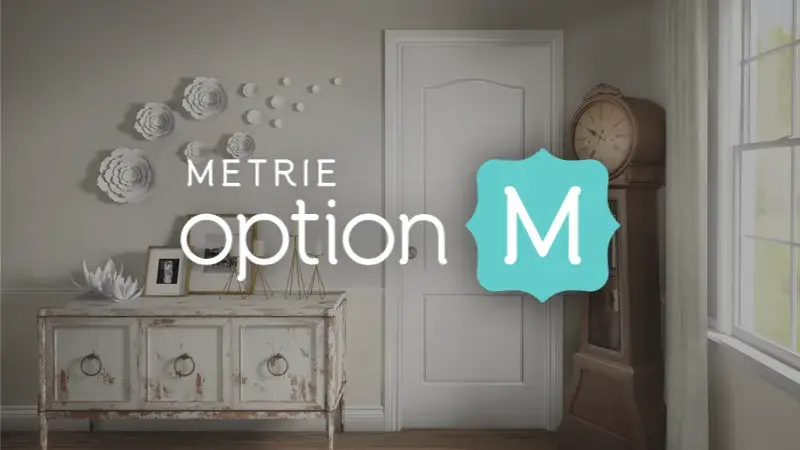 A living room wall with a white door and the text "Metrie Option M" overlaid on top.